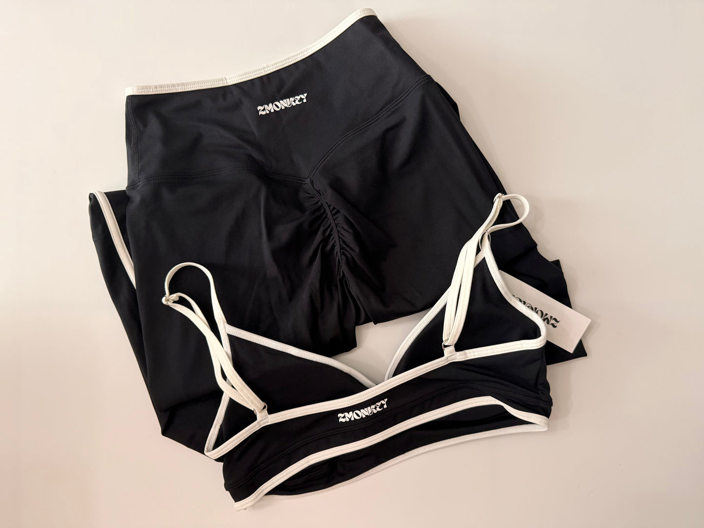 V set Black